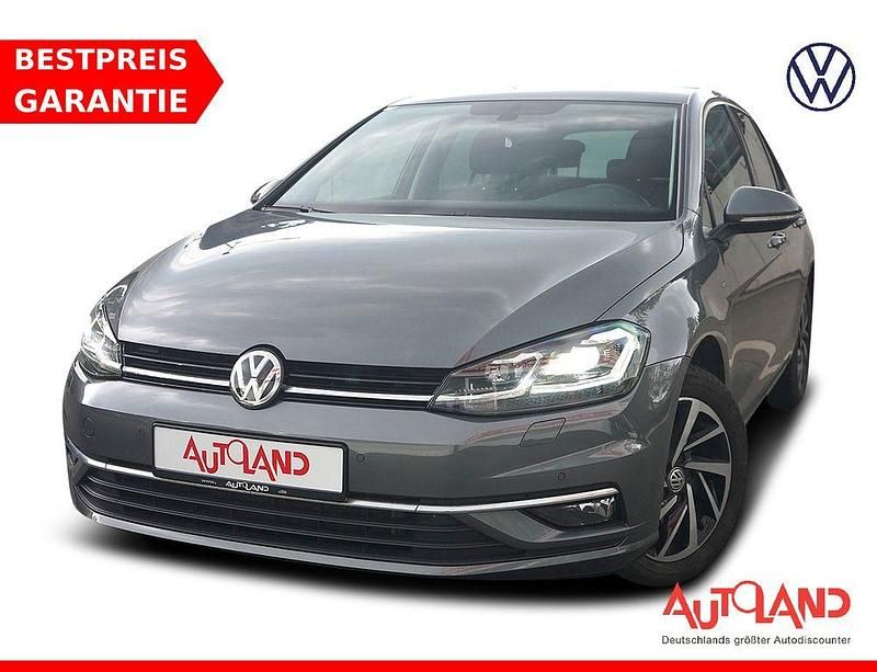 Grau Gebraucht 2018 VW Golf VII Join Limousine | 16.990 € (Etwas zu teuer) - Bild 1/4