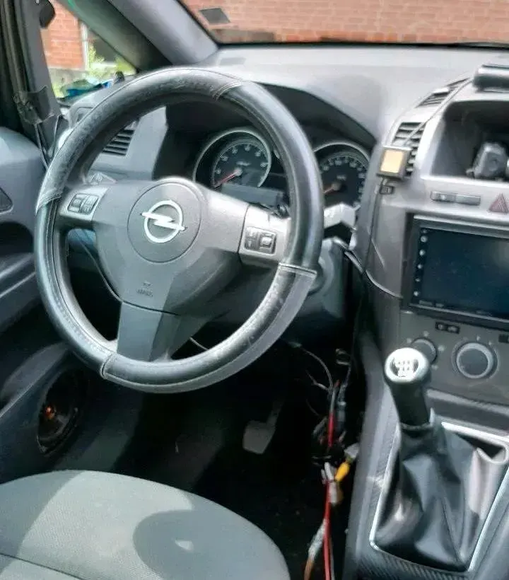 Gebraucht Opel Zafira 140 PS (102 kW) 2006 Silber Van / Kleinbus