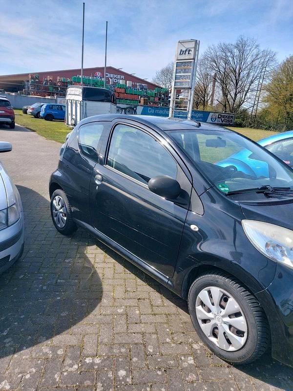 Gebraucht Citroën C1 68 PS (50 kW) 2010 Schwarz Kleinwagen