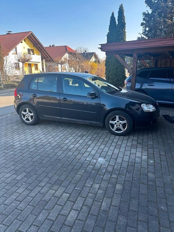 Gebraucht VW Golf V 100 PS (73 kW) 2006 Schwarz Kleinwagen