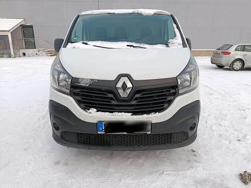 Weiß Gebraucht 2019 Renault Traffic Van / Kleinbus | 6.000 € - Bild 1/4