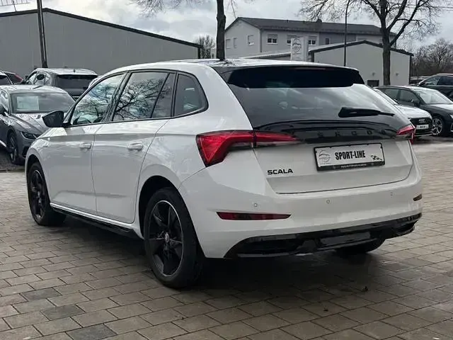 Gebraucht Skoda Scala Monte Carlo 110 PS (80 kW) 2022 Weiß Kleinwagen
