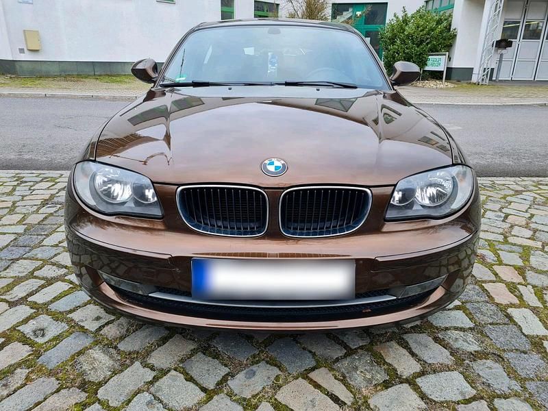 Gebraucht BMW 116 122 PS (89 kW) 2010 Braun Kleinwagen