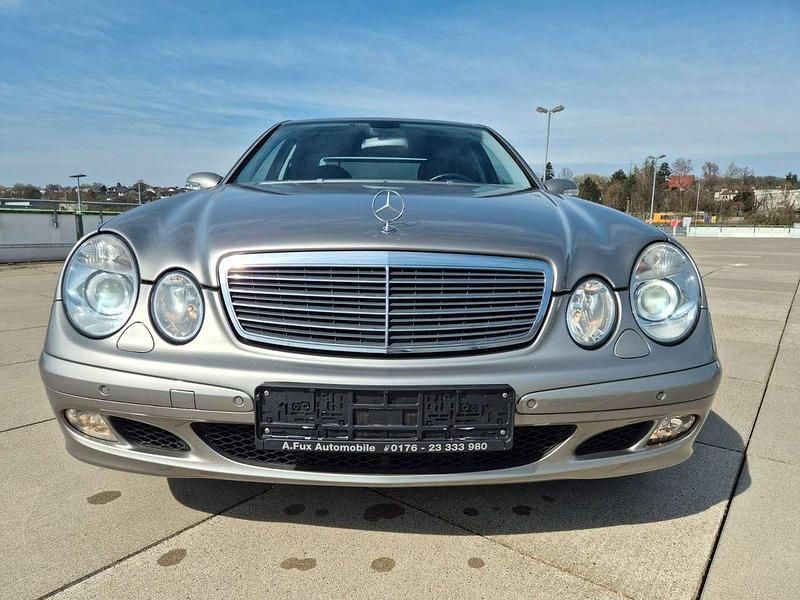 Gebraucht Mercedes E350 272 PS (200 kW) 2005 Silber Limousine