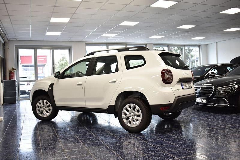 Gletscherweiss Gebraucht 2024 Dacia Duster SUV | 28.180 € (Fairer Preis) - Bild 1/4