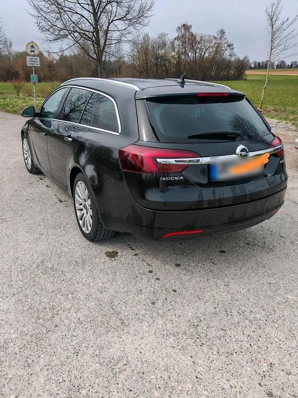 Gebraucht Opel Insignia 163 PS (119 kW) 2014 Schwarz Kombi