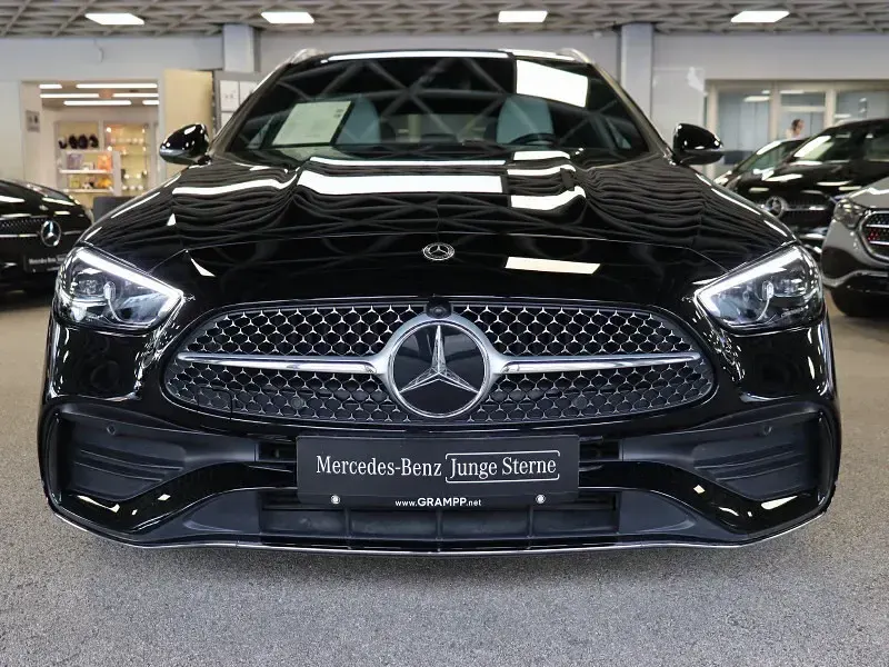 Gebraucht Mercedes C300 Advanced 204 PS (150 kW) 2024 Schwarz Kombi