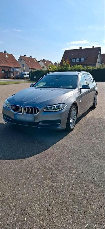 Gebraucht BMW 525 218 PS (160 kW) 2015 Grün Kombi