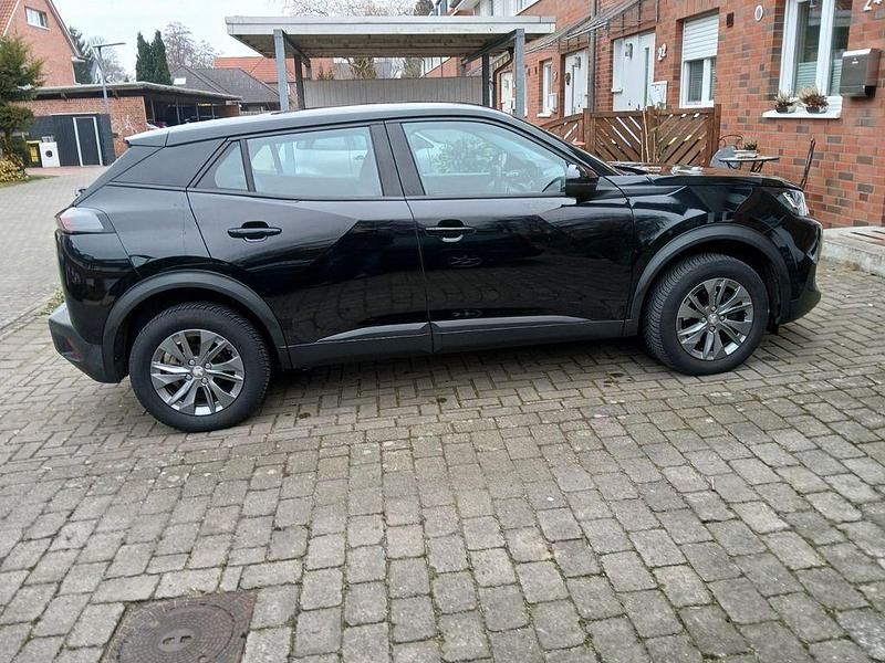 Schwarz Gebraucht 2020 Peugeot 2008 Allure SUV | 16.500 € (Fairer Preis) - Bild 1/4