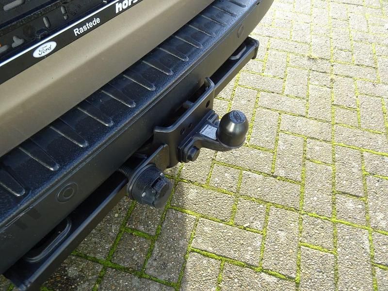 Gebraucht Ford Transit Custom Trend 185 PS (136 kW) 2020 Diffused silver Kombi