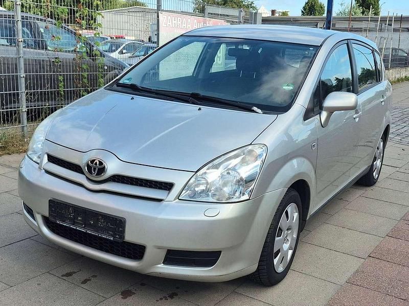 Silver metallic Gebraucht 2006 Toyota Corolla Verso Van / Kleinbus | 2.800 € (Guter Preis) - Bild 1/4