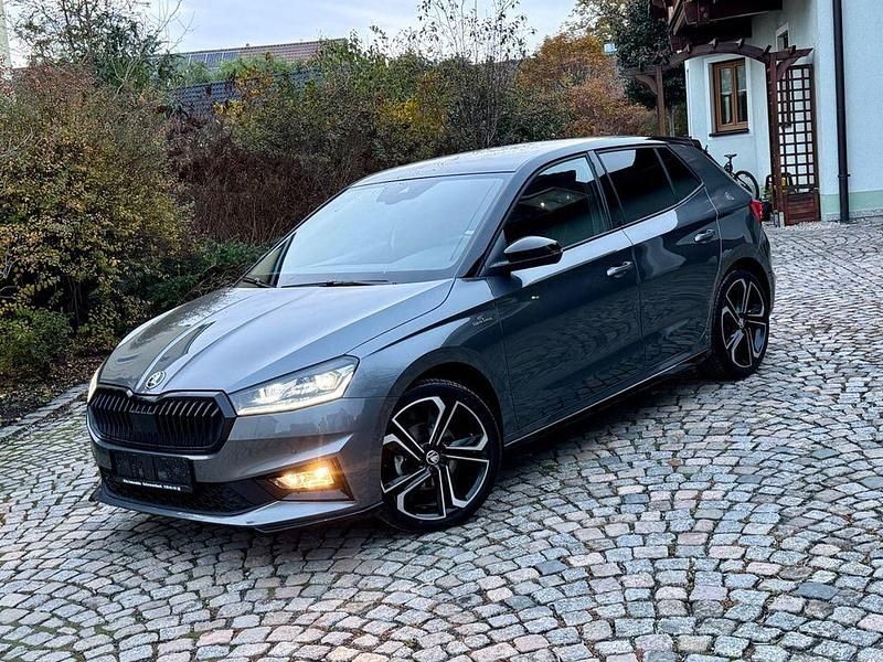 Grau Gebraucht 2024 Skoda Fabia Monte Carlo Limousine | 24.880 € (Fairer Preis) - Bild 1/4