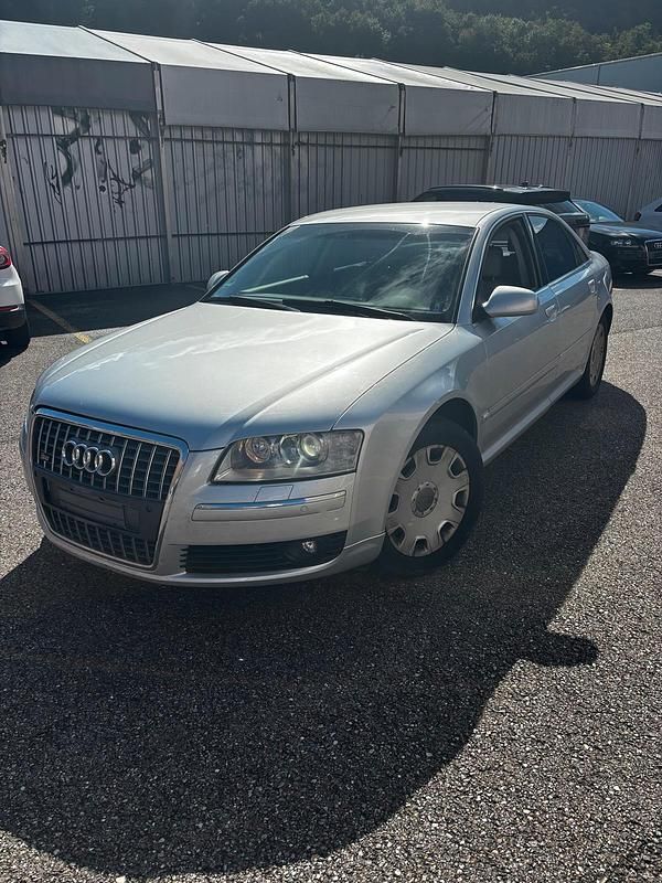 Silber Gebraucht 2007 Audi A8 Limousine | 3.900 € (Superpreis) - Bild 1/4