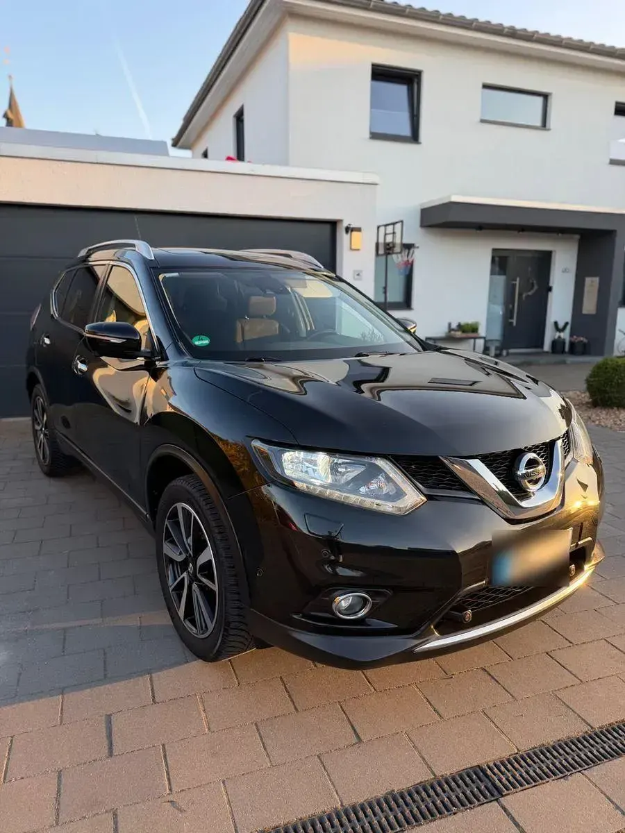 Gebraucht Nissan X-Trail N-Connecta 163 PS (119 kW) 2016 Schwarz SUV