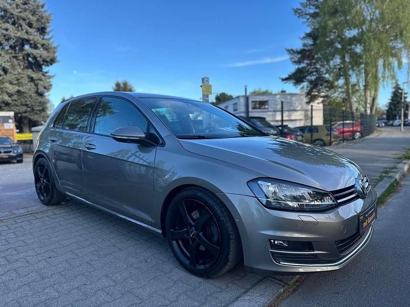 Używany VW Golf VII Edition 150 KM (110 kW) 2015 Brązowy Sedan/Limuzyna