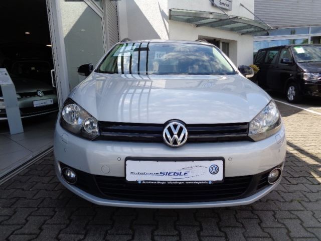 Gebraucht VW Golf VII Business 105 PS (77 kW) 2013 Silber metallic Kombi