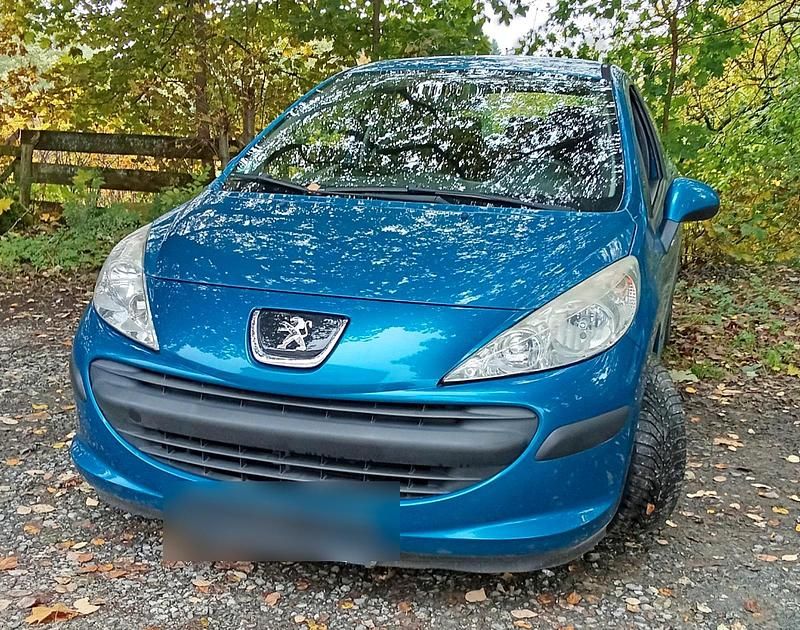 Blau Gebraucht 2009 Peugeot 207 Kleinwagen | 650 € (Superpreis) - Bild 1/4