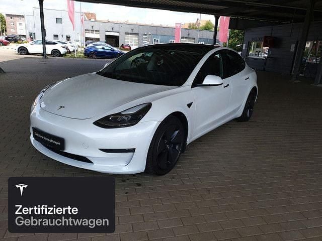 Weiß Gebraucht 2021 Tesla Model 3 Long Range Limousine | 28.600 € (Fairer Preis) - Bild 1/4