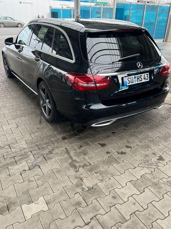 Gebraucht Mercedes C300 245 PS (180 kW) 2019 Schwarz Limousine