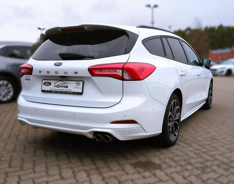 Gebraucht Ford Focus ST-Line 182 PS (133 kW) 2019 Weiß Limousine