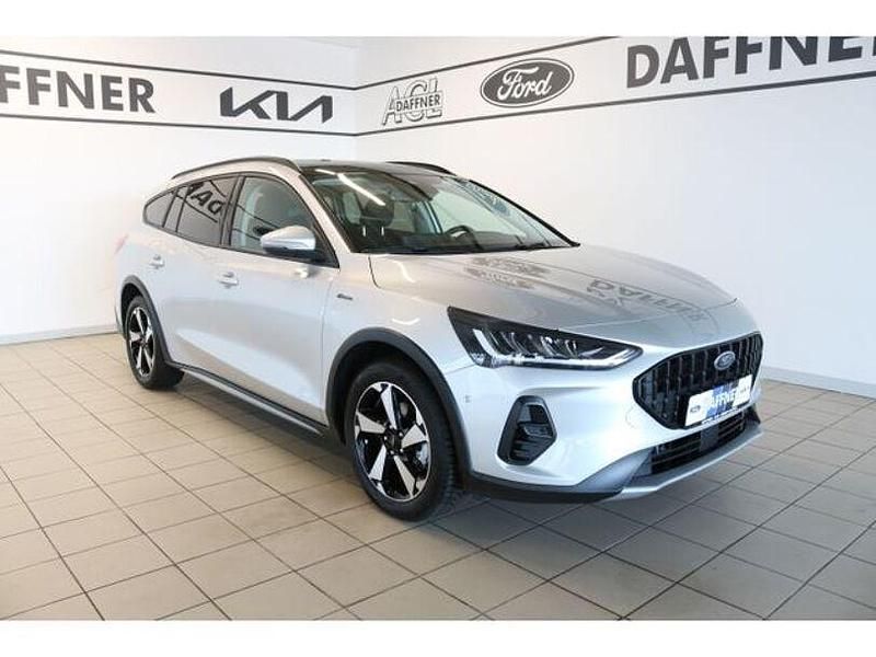 Polarsilber metallic Gebraucht 2023 Ford Focus Active X Kombi | 26.690 € (Fairer Preis) - Bild 1/4
