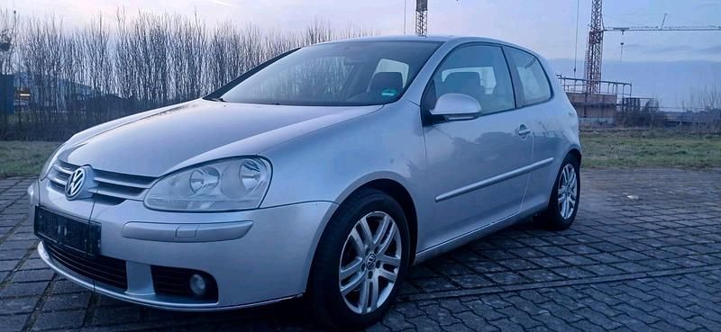 Gebraucht VW Golf V 105 PS (77 kW) 2004 Kleinwagen
