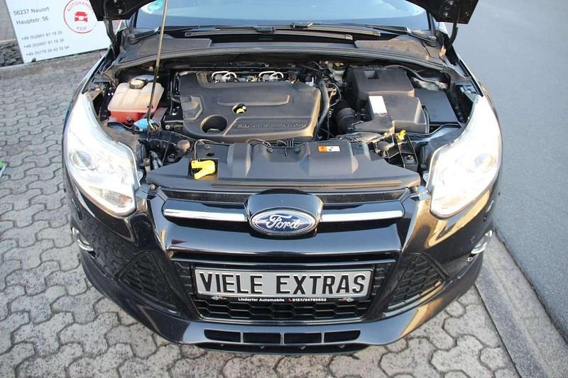 Gebraucht Ford Focus Titanium 163 PS (119 kW) 2012 Pantherschwarz metallic Kombi