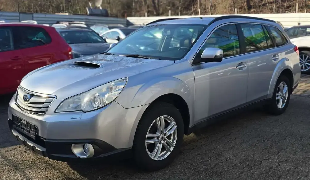 Käytetty Subaru Legacy Active 150 HP (110 kW) 2012 Harmaa Farmari