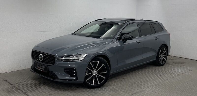 Grau Gebraucht 2022 Volvo V60 R-Design Kombi | 39.800 € (Superpreis) - Bild 1/4
