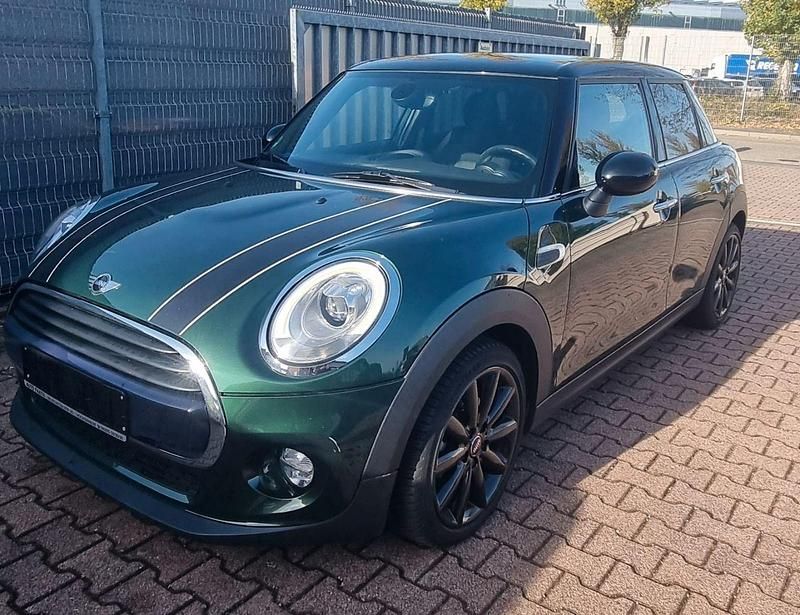 Gebraucht Mini Cooper D 116 PS (85 kW) 2016 Grün Kleinwagen