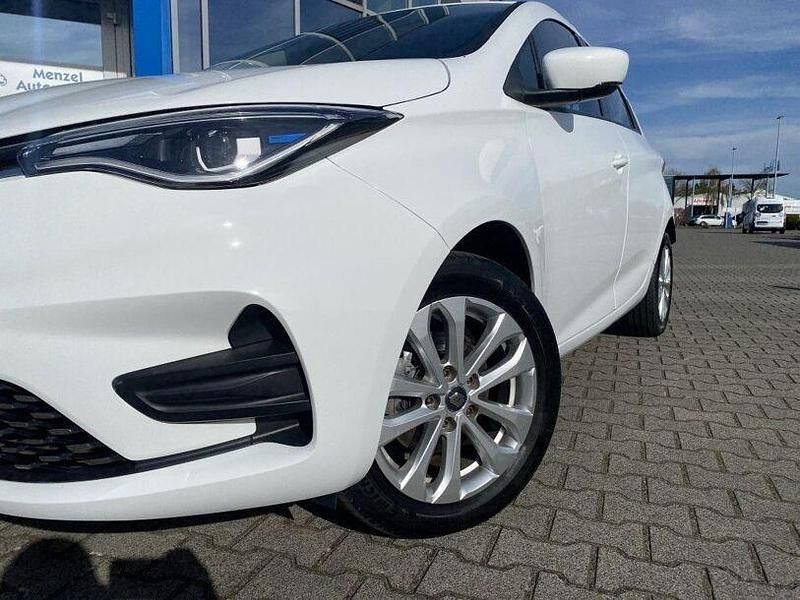 Second-hand Renault Zoe Evolution 80 kW (110 CP) 2022 Alb Hatchback