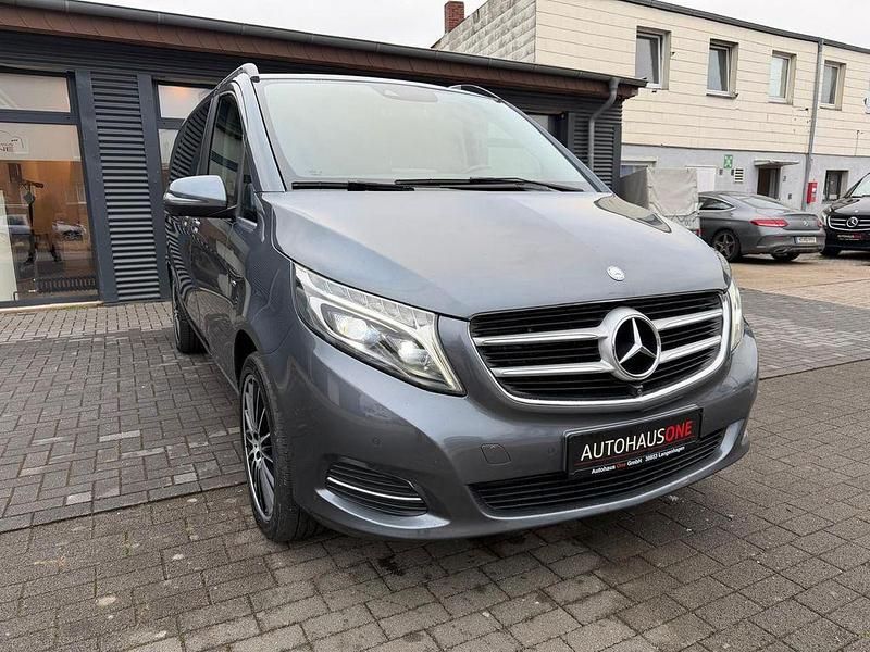 Gebraucht Mercedes V250 Avantgarde 190 PS (139 kW) 2017 Grau Van / Kleinbus