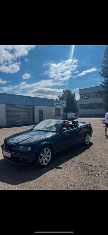 Blau Gebraucht 2002 BMW 318 Cabriolet Cabrio | 4.900 € (Guter Preis) - Bild 1/4