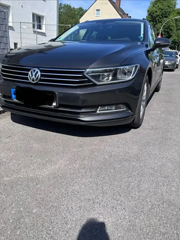 Gebraucht VW Passat Comfortline 150 PS (110 kW) 2018 Grau Kombi