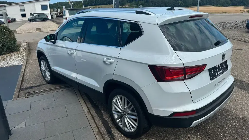 Gebraucht Seat Ateca 4Drive 150 PS (110 kW) 2021 Weiß SUV