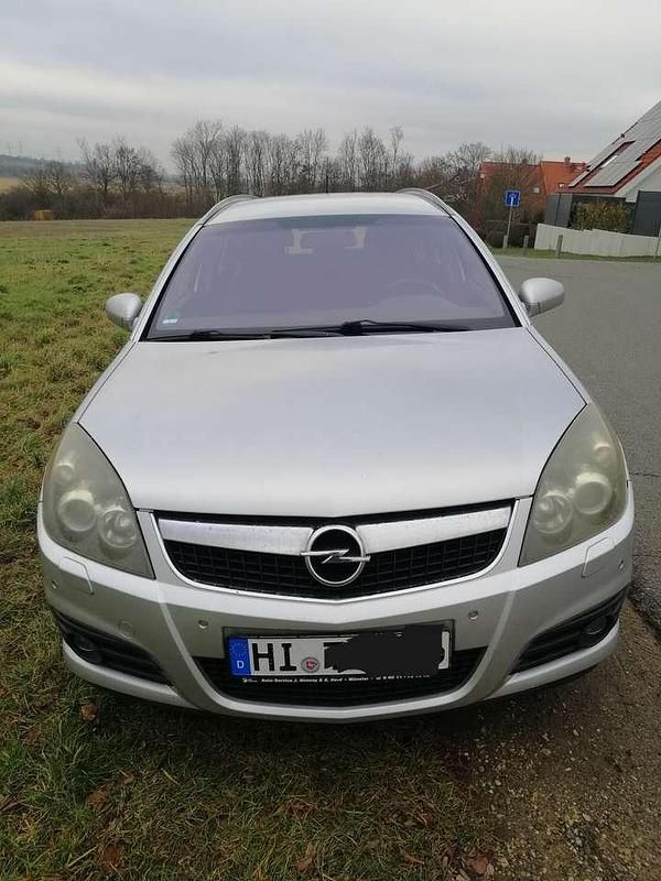 Gebraucht Opel Vectra 155 PS (114 kW) 2008 Silber Kombi