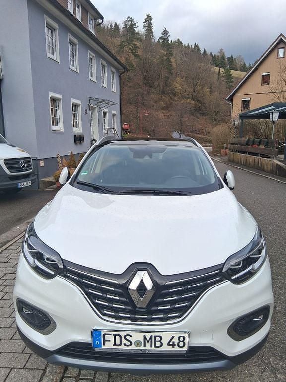 Gebraucht Renault Kadjar Techno 158 PS (116 kW) 2022 Weiß SUV