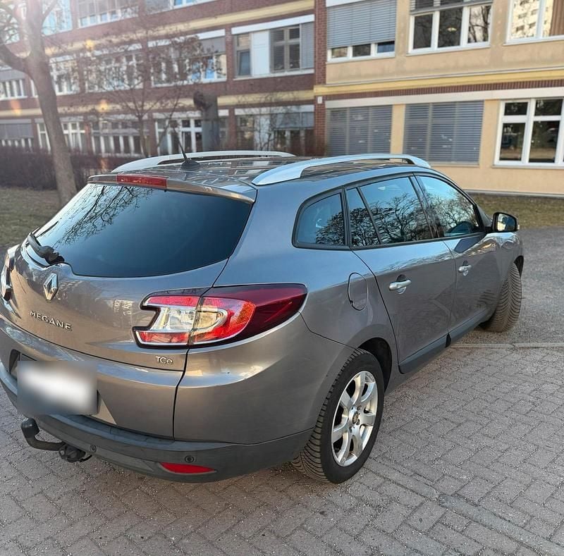 Gebraucht Renault Mégane GrandTour 130 PS (95 kW) 2010 Grau Kombi