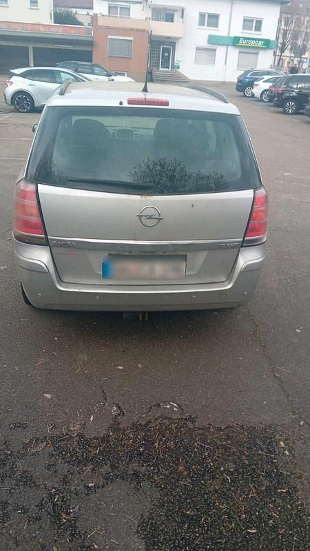 Gebraucht Opel Zafira 110 PS (80 kW) 2006 Silber Van / Kleinbus