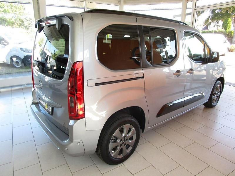 Gebraucht Opel Combo Life 131 PS (96 kW) 2024 Grau Van / Kleinbus