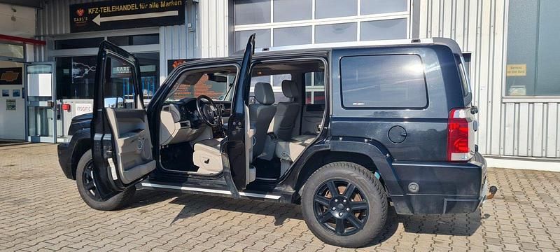Used Jeep Commander Overland 326 HP (239 kW) 2009 Black SUV