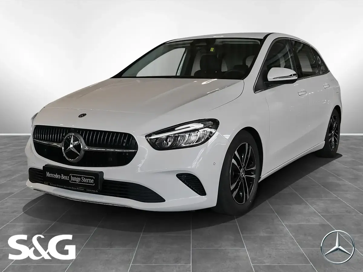 Gebraucht Mercedes B200 Progressive 163 PS (119 kW) 2024 Van / Kleinbus