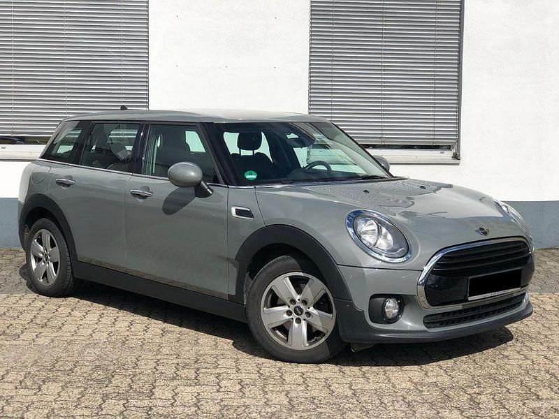 Grau Gebraucht 2018 Mini Cooper D Clubman Kombi | 16.490 € (Fairer Preis) - Bild 1/4