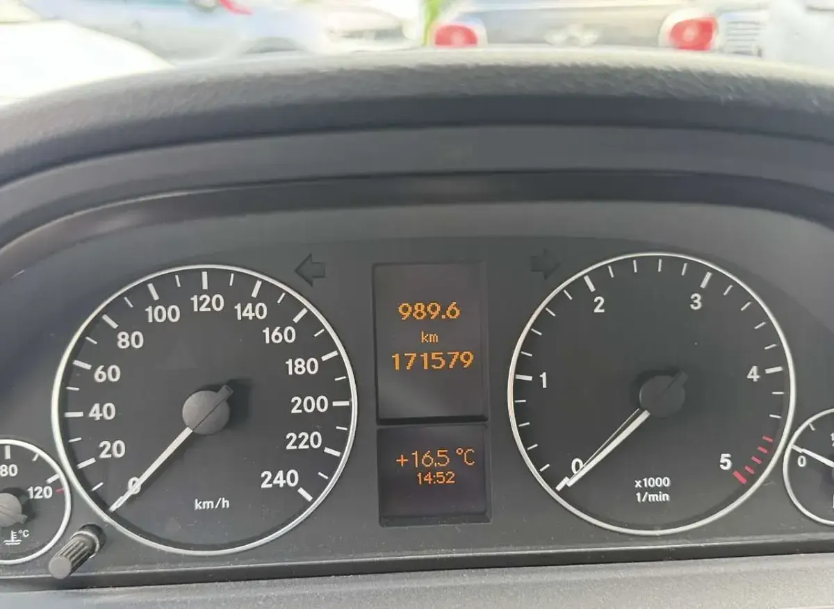 Gebraucht Mercedes A160 82 PS (60 kW) 2011 Blau Kleinwagen