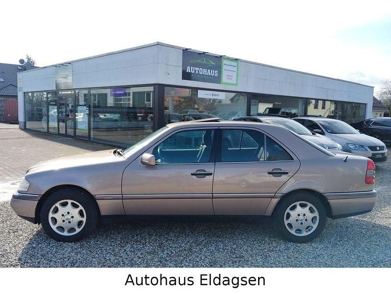 Gebraucht Mercedes C220 Elegance 150 PS (110 kW) 1995 Braun Limousine