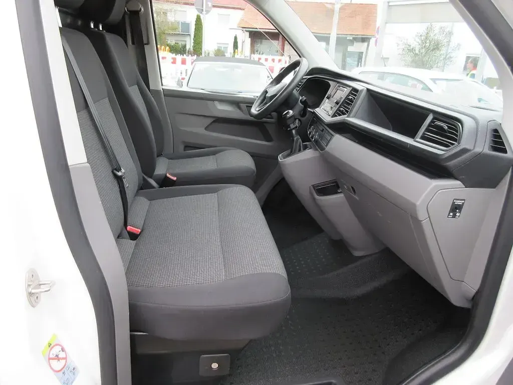 Second-hand VW Transporter 150 CP (110 kW) 2020 Alb Van
