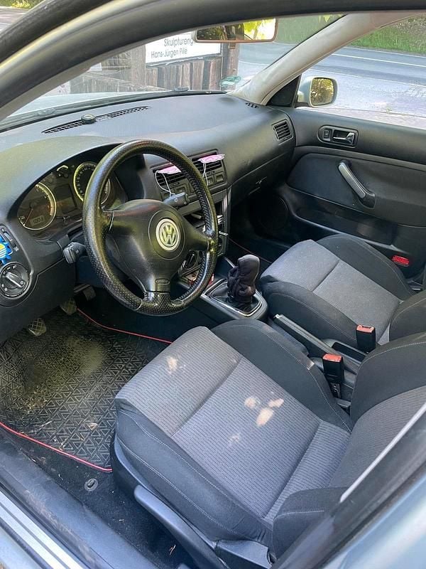 Gebraucht VW Bora 135 PS (99 kW) 2004 Grau Limousine