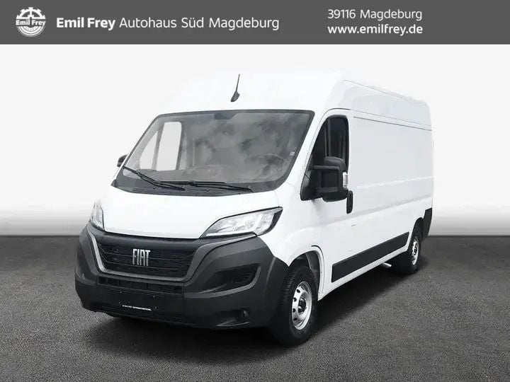 Weiß Gebraucht 2023 Fiat Ducato Van | 28.923 € (Guter Preis) - Bild 1/4