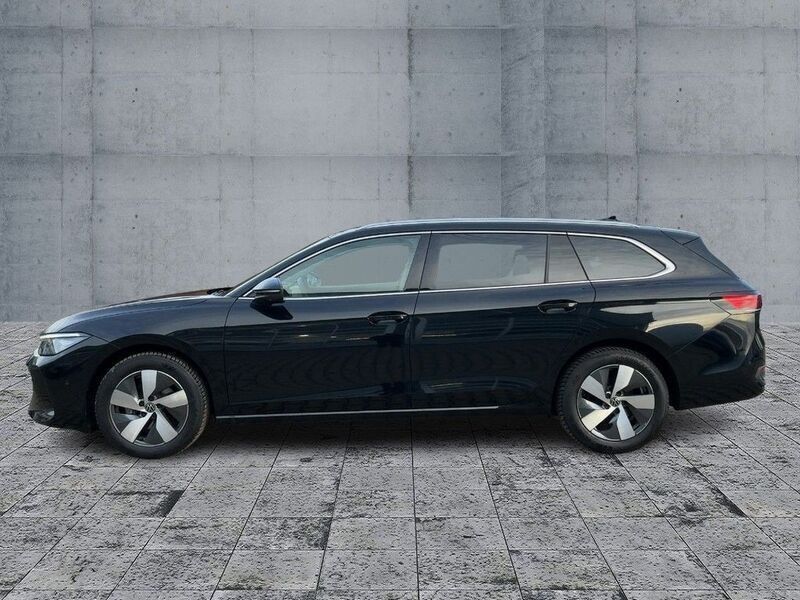 Gebraucht VW Passat Business 150 PS (110 kW) 2024 Andere farbe Kombi