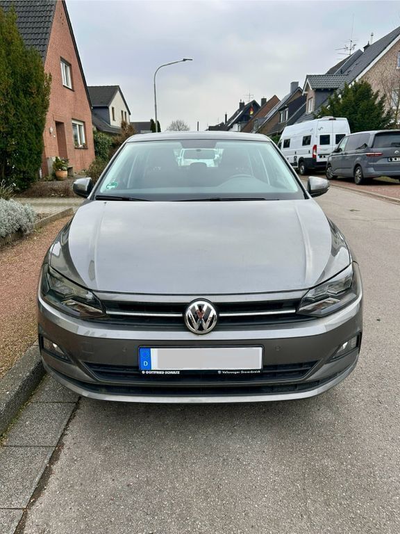 Gebraucht VW Polo Comfortline 75 PS (55 kW) 2018 Grau Limousine